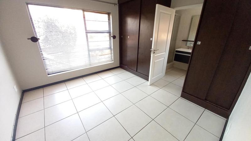 2 Bedroom Property for Sale in Greenstone Hill Gauteng