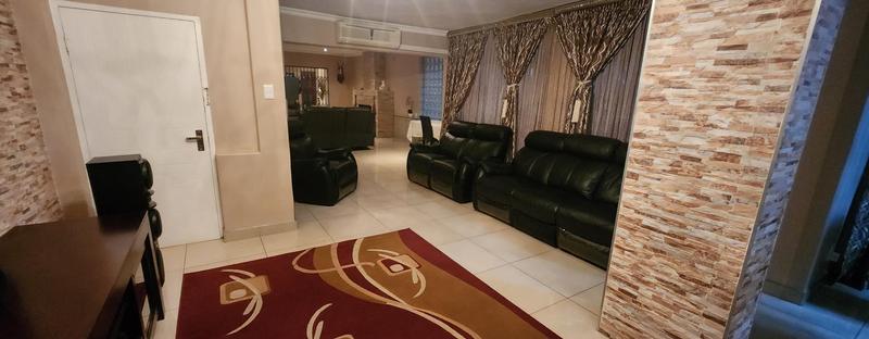 4 Bedroom Property for Sale in Kensington Gauteng