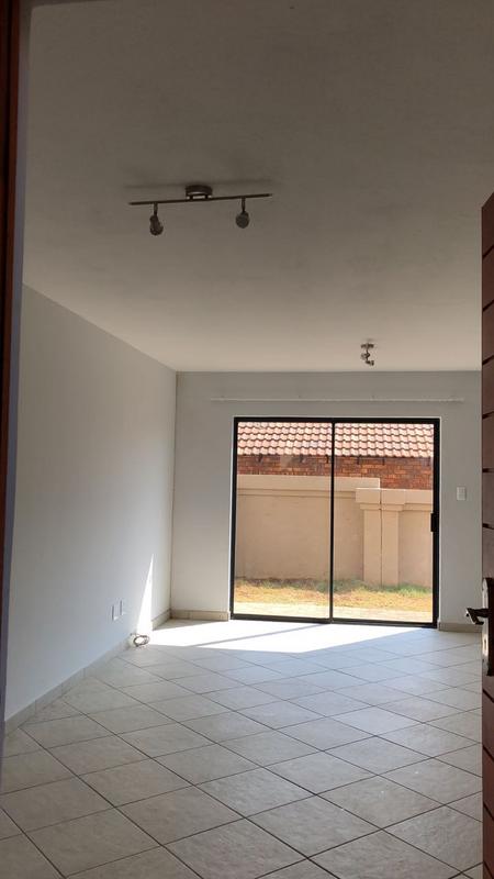 To Let 2 Bedroom Property for Rent in Heatherview Gauteng