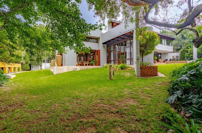 4 Bedroom Property for Sale in Waterkloof Ridge Gauteng