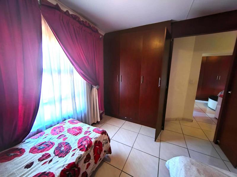 4 Bedroom Property for Sale in Amandasig Gauteng