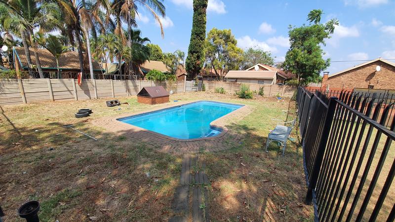 1 Bedroom Property for Sale in The Orchards Gauteng