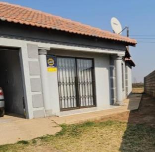 To Let 4 Bedroom Property for Rent in Sharon Park Gauteng