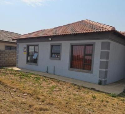 To Let 4 Bedroom Property for Rent in Sharon Park Gauteng