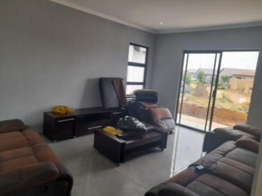 To Let 4 Bedroom Property for Rent in Sharon Park Gauteng