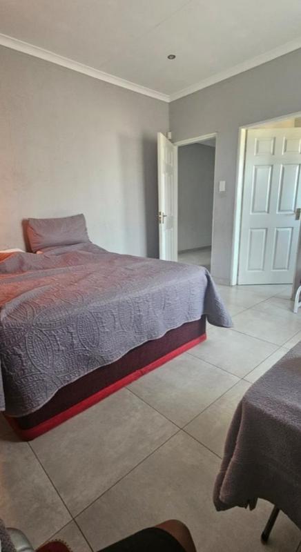 To Let 4 Bedroom Property for Rent in Sharon Park Gauteng