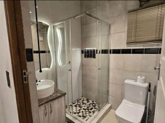 To Let 1 Bedroom Property for Rent in Buccleuch Gauteng