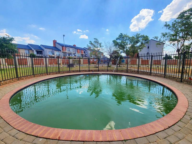 1 Bedroom Property for Sale in The Orchards Gauteng