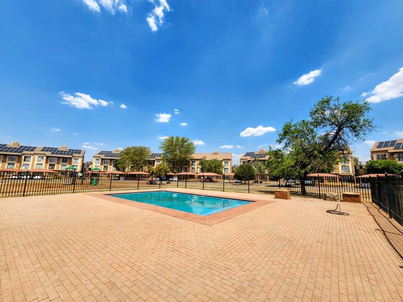 1 Bedroom Property for Sale in Karenpark Gauteng