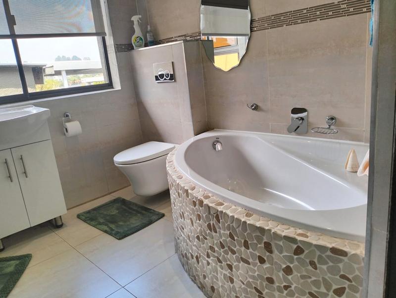 3 Bedroom Property for Sale in Noordheuwel Gauteng