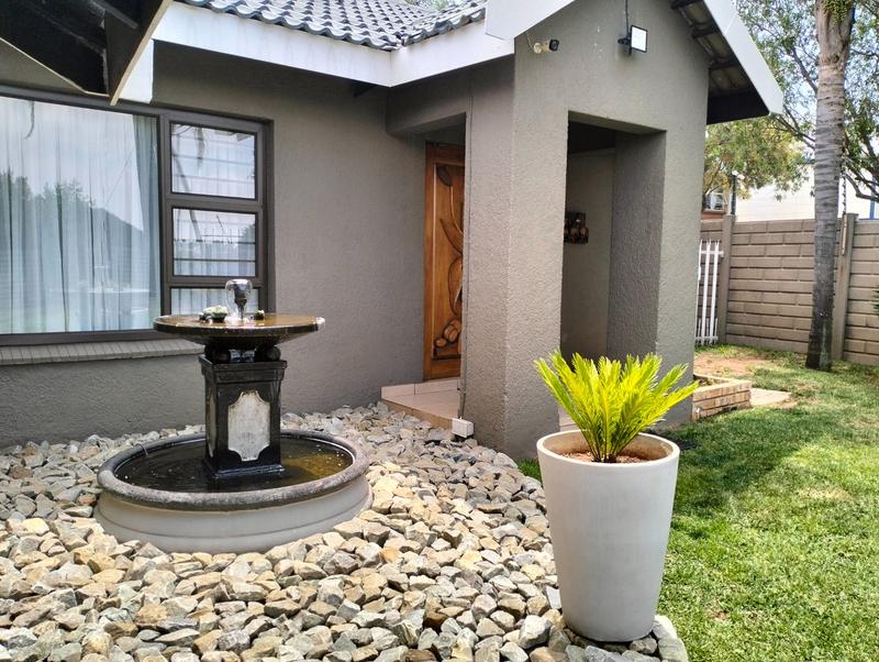 3 Bedroom Property for Sale in Noordheuwel Gauteng