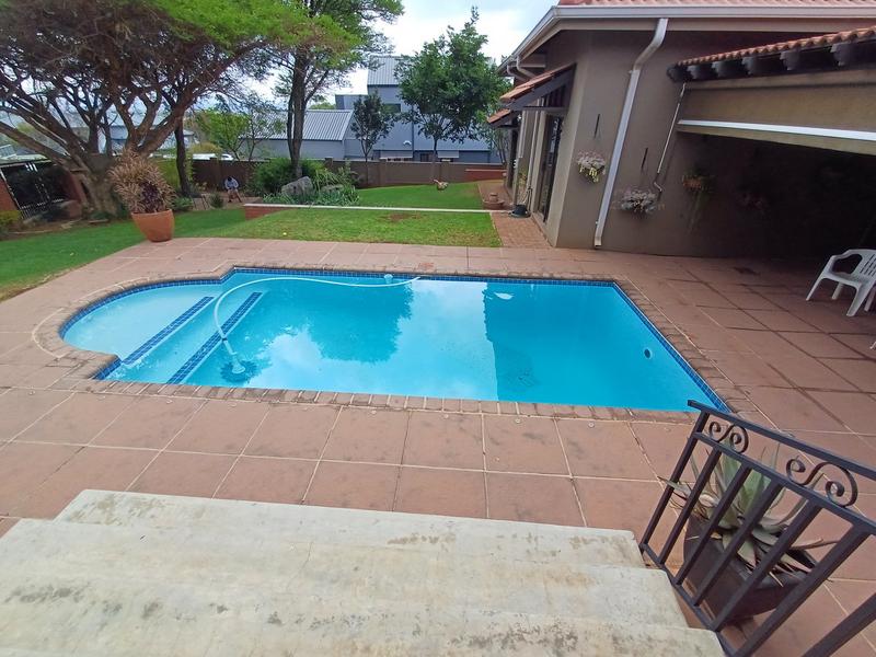 5 Bedroom Property for Sale in Poortview Gauteng