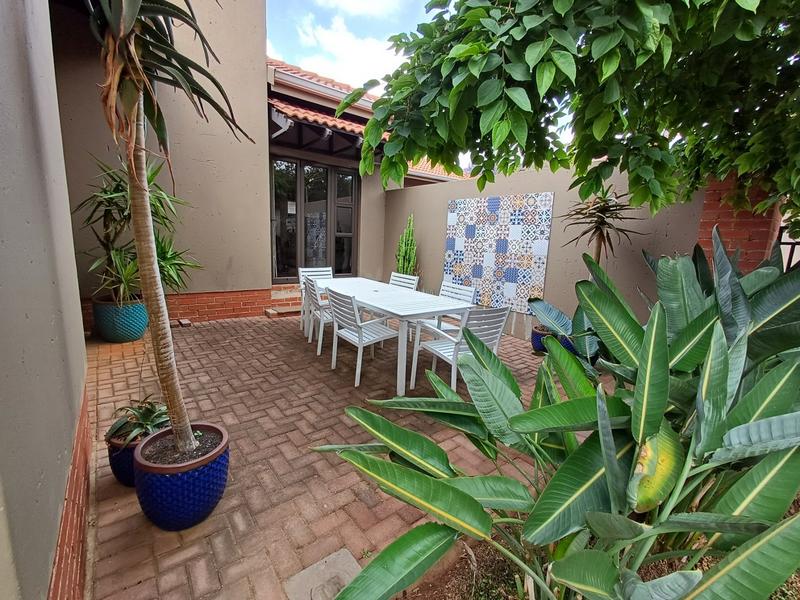 5 Bedroom Property for Sale in Poortview Gauteng