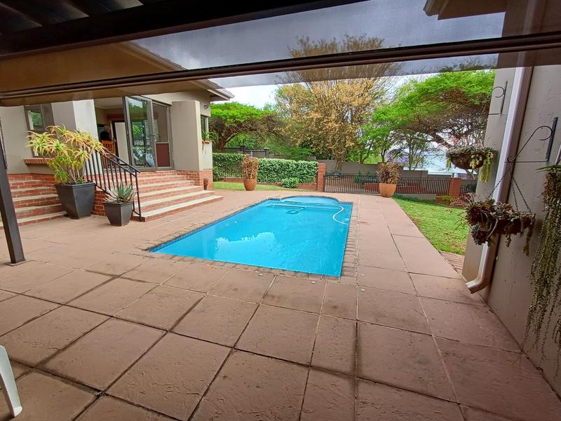 5 Bedroom Property for Sale in Poortview Gauteng