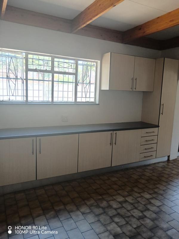 To Let 3 Bedroom Property for Rent in Gezina Gauteng