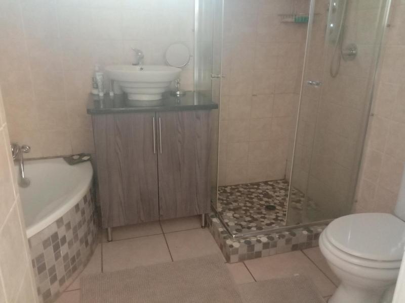 11 Bedroom Property for Sale in Heatherdale AH Gauteng