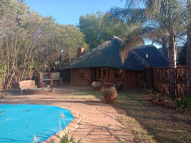 11 Bedroom Property for Sale in Heatherdale AH Gauteng