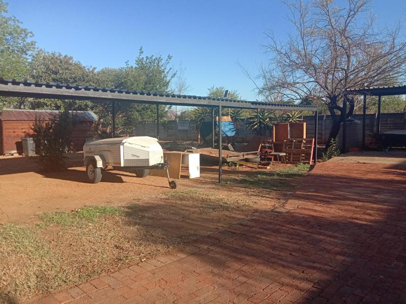 11 Bedroom Property for Sale in Heatherdale AH Gauteng