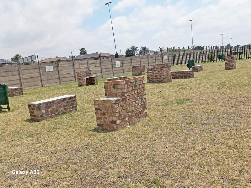 2 Bedroom Property for Sale in Ravenswood Gauteng