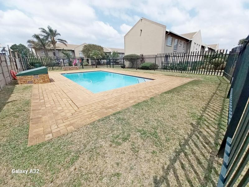 2 Bedroom Property for Sale in Ravenswood Gauteng