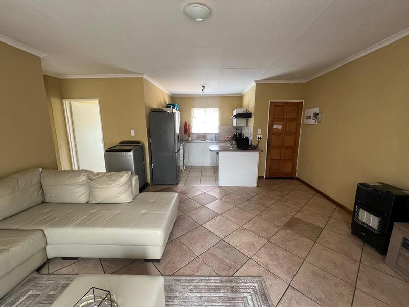 2 Bedroom Property for Sale in Helikonpark Gauteng