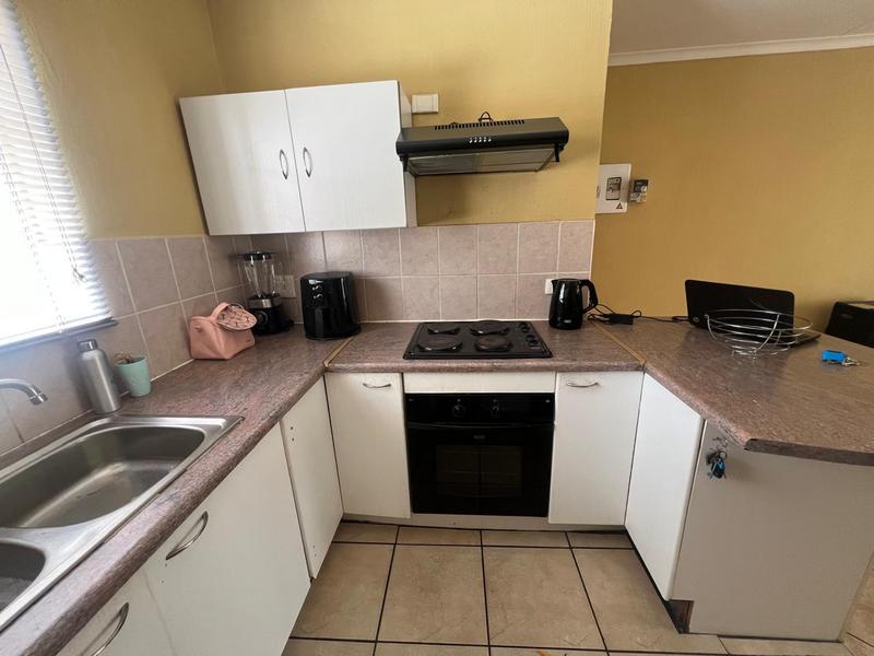 2 Bedroom Property for Sale in Helikonpark Gauteng