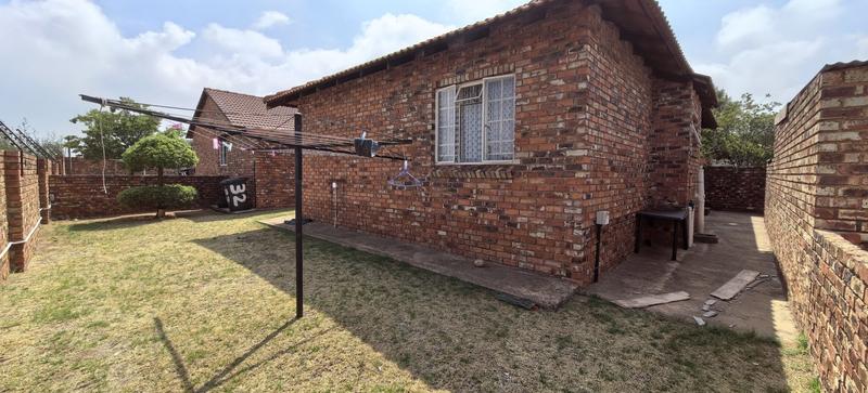 3 Bedroom Property for Sale in Lindhaven Gauteng