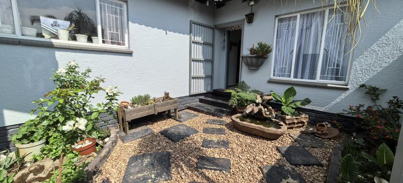 4 Bedroom Property for Sale in Lindhaven Gauteng