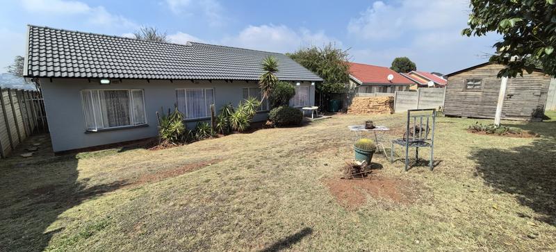 4 Bedroom Property for Sale in Lindhaven Gauteng