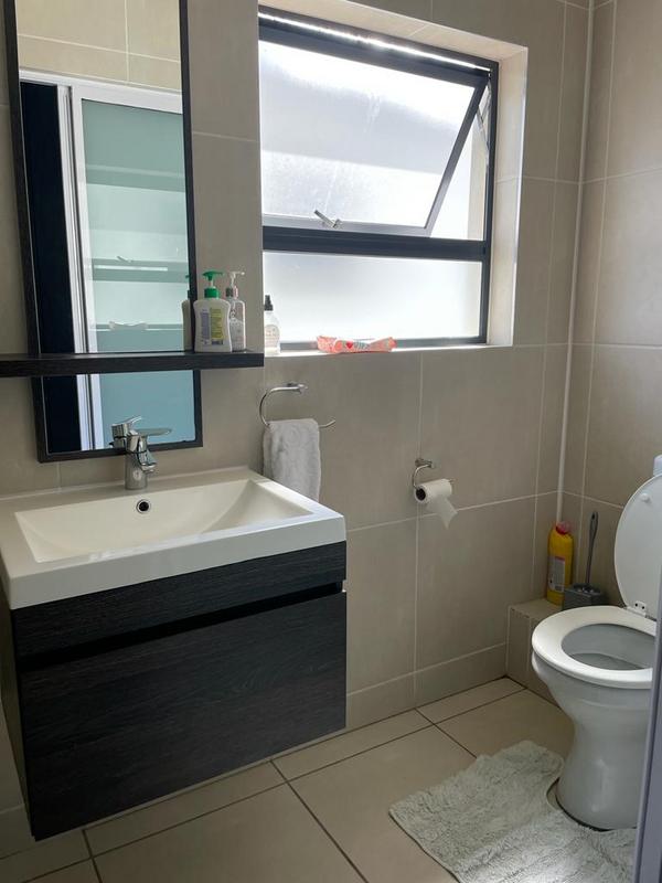 1 Bedroom Property for Sale in Greenstone Hill Gauteng