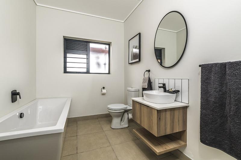 1 Bedroom Property for Sale in Johannesburg Gauteng