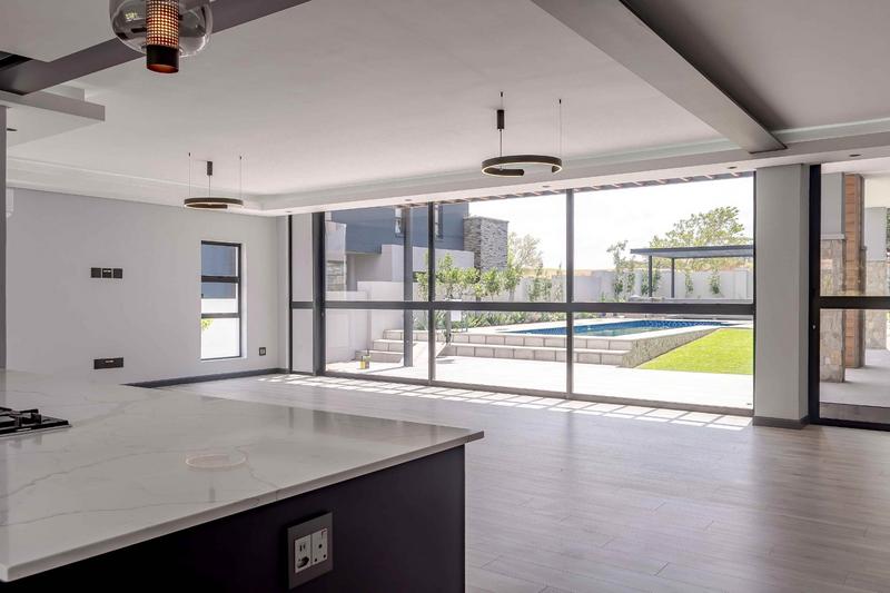 5 Bedroom Property for Sale in Copperleaf Estate Gauteng
