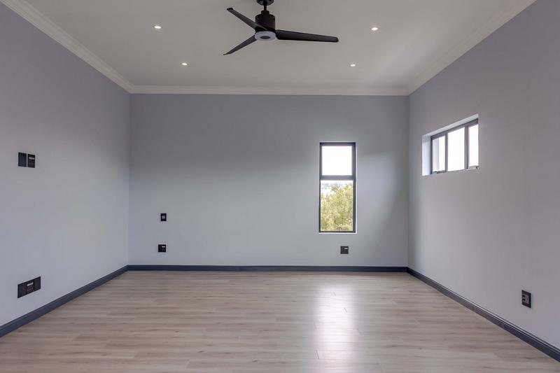 5 Bedroom Property for Sale in Copperleaf Estate Gauteng