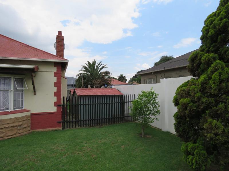 6 Bedroom Property for Sale in Delville Gauteng