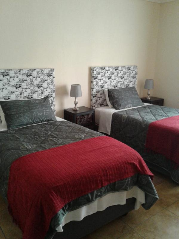 6 Bedroom Property for Sale in Delville Gauteng