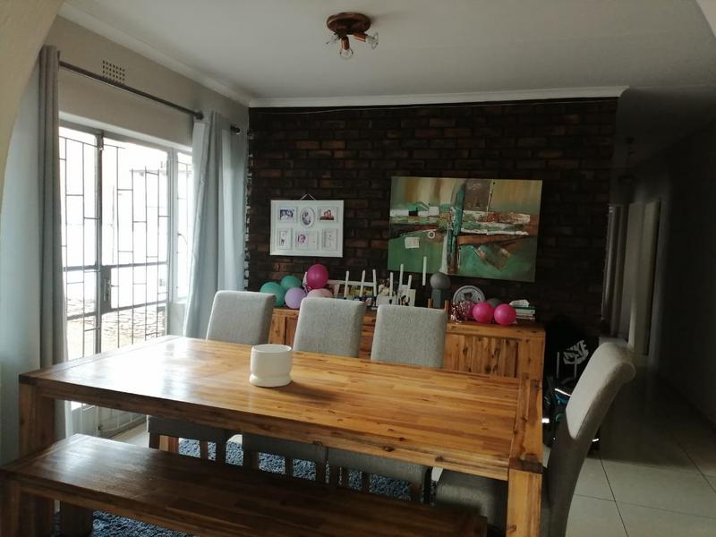 3 Bedroom Property for Sale in Olifantsfontein Gauteng