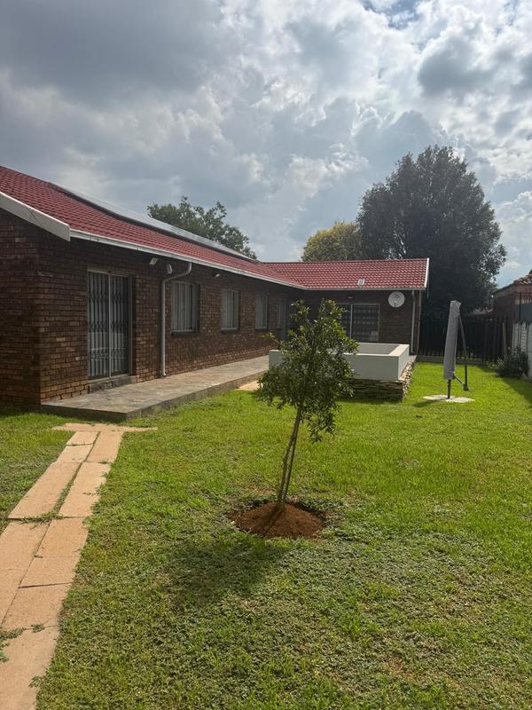 3 Bedroom Property for Sale in Olifantsfontein Gauteng