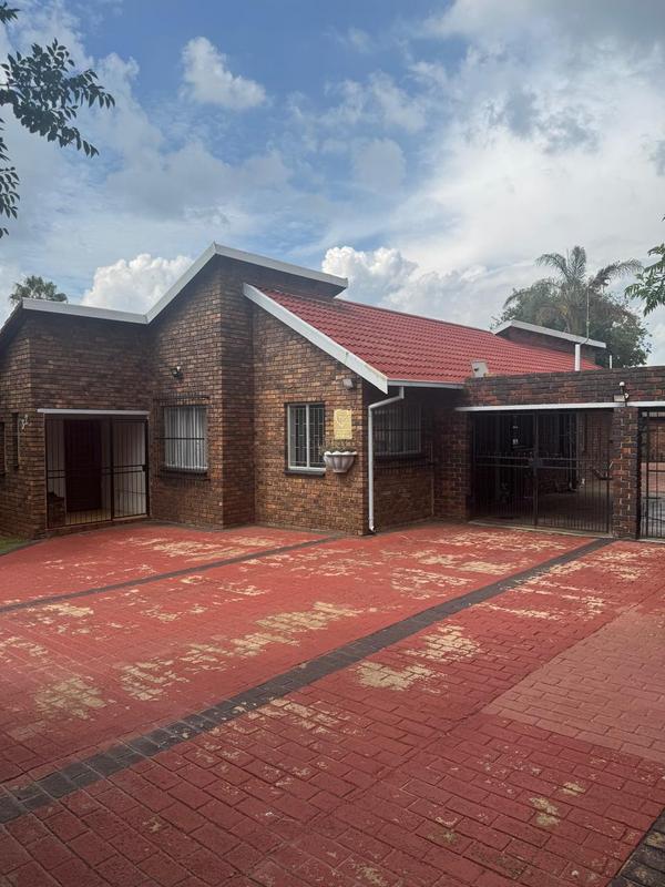 3 Bedroom Property for Sale in Olifantsfontein Gauteng