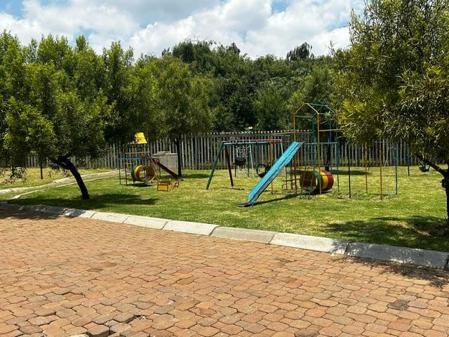 To Let 2 Bedroom Property for Rent in Pretorius Park Gauteng