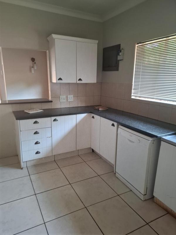 To Let 5 Bedroom Property for Rent in Lynnwood Glen Gauteng