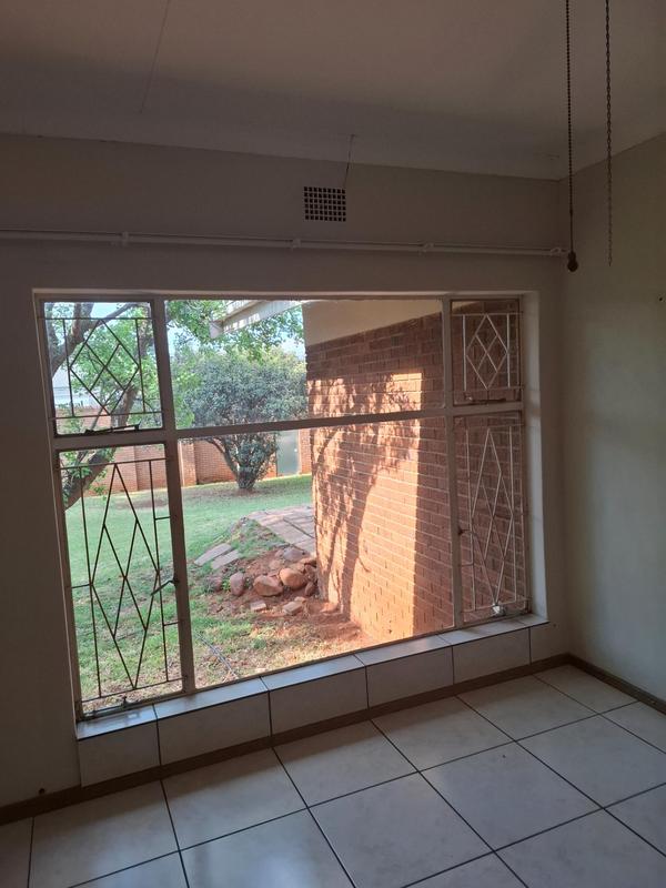 To Let 5 Bedroom Property for Rent in Lynnwood Glen Gauteng