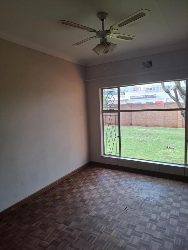 To Let 5 Bedroom Property for Rent in Lynnwood Glen Gauteng