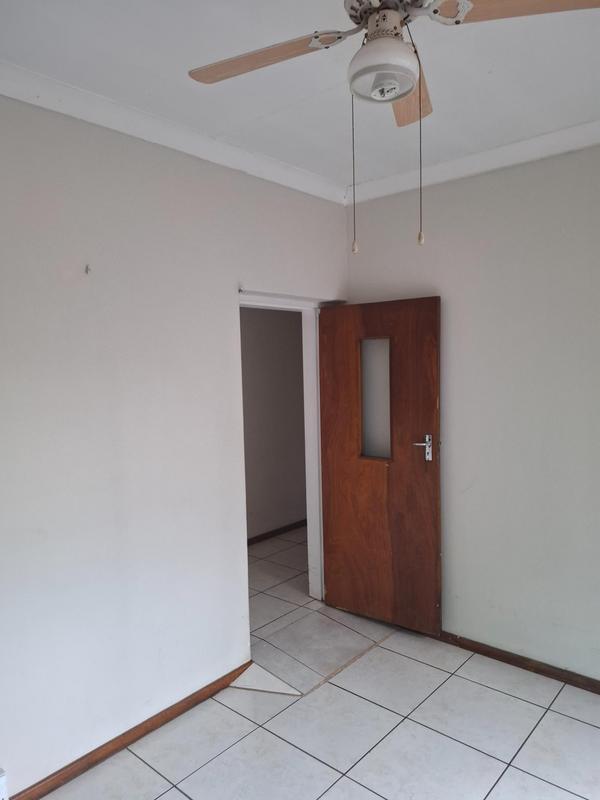 To Let 5 Bedroom Property for Rent in Lynnwood Glen Gauteng