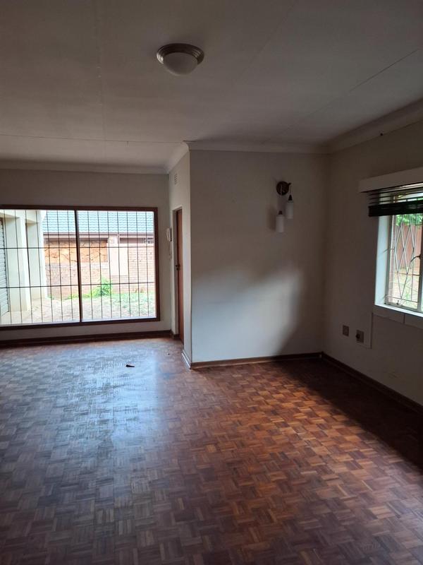 To Let 5 Bedroom Property for Rent in Lynnwood Glen Gauteng