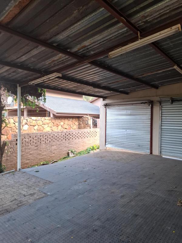 To Let 5 Bedroom Property for Rent in Lynnwood Glen Gauteng