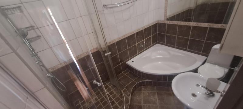 To Let 3 Bedroom Property for Rent in Dan Pienaarville Gauteng