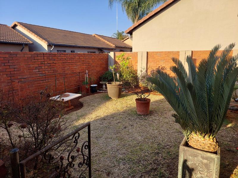 2 Bedroom Property for Sale in Montana Gauteng