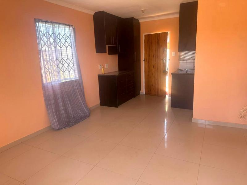 To Let 2 Bedroom Property for Rent in Protea Glen Gauteng