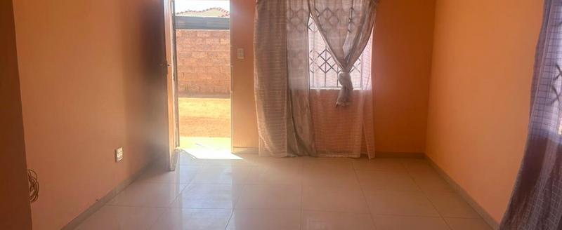 To Let 2 Bedroom Property for Rent in Protea Glen Gauteng