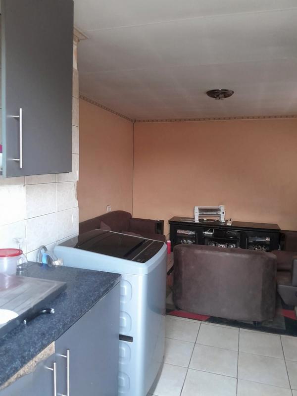 2 Bedroom Property for Sale in Lufhereng Gauteng